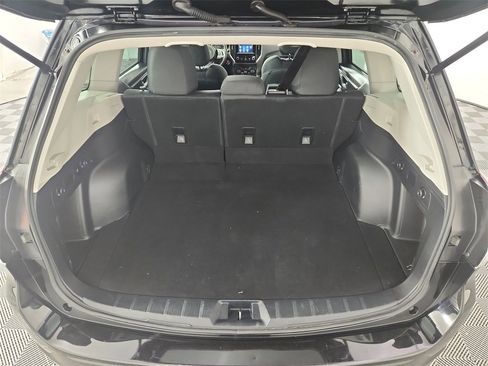 Used 2023 Subaru Forester Premium image 14