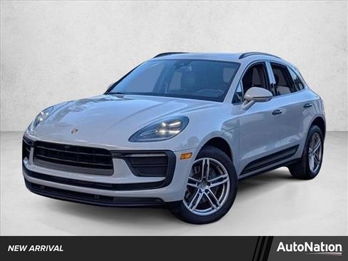 Used 2022 Porsche Macan image 1