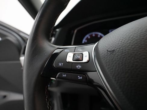 Used 2020 Volkswagen Jetta R-Line w/ R-Line Cold Weather Package image 17