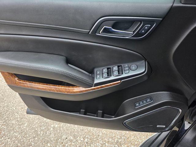 Used 2017 Chevrolet Suburban Premier AWD/4WD image 15
