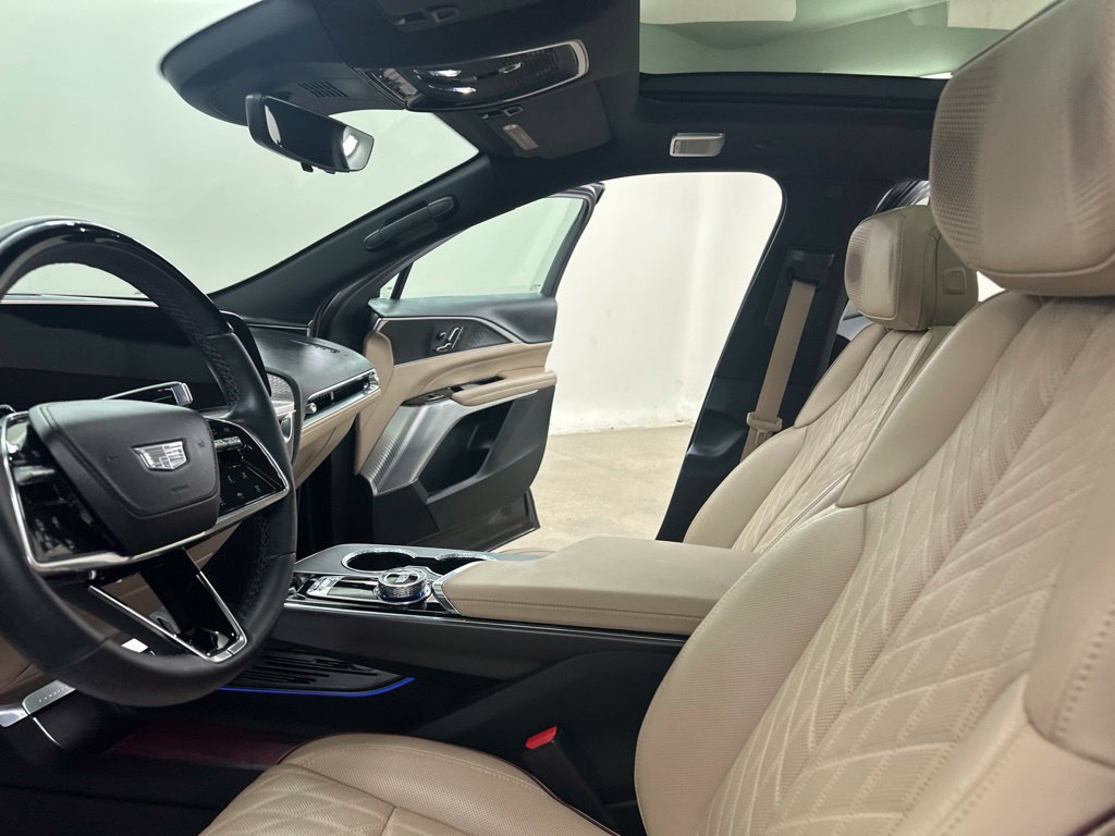 Certified 2026 Cadillac Lyriq Signature Luxury w/ Nappa Leather Package AWD/4WD image 34