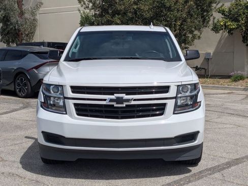 Used 2019 Chevrolet Suburban LT image 2