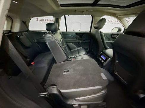 Used 2025 Lincoln Aviator AWD image 29