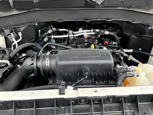 Used 2022 Ford Explorer XLT w/ Equipment Group 202A image 30