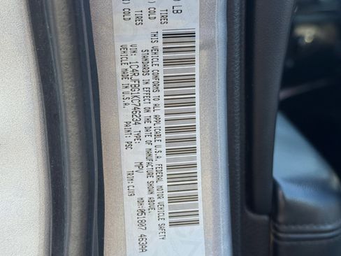 Used 2019 Jeep Grand Cherokee Limited image 34