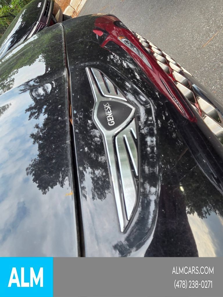Used 2025 Genesis G70 2.5T AWD/4WD image 14