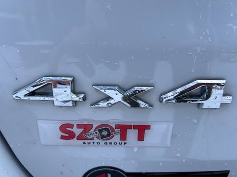 Certified 2016 Jeep Grand Cherokee Laredo w/ Quick Order Package 23E image 11