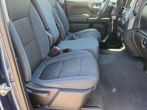 Used 2019 Chevrolet Silverado 1500 Custom Trail Boss w/ Custom Convenience Package AWD/4WD image 15