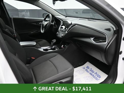 Used 2024 Chevrolet Malibu LT image 22