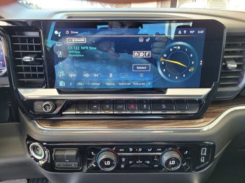Used 2023 Chevrolet Silverado 1500 LT Trail Boss w/ Protection Package AWD/4WD image 11