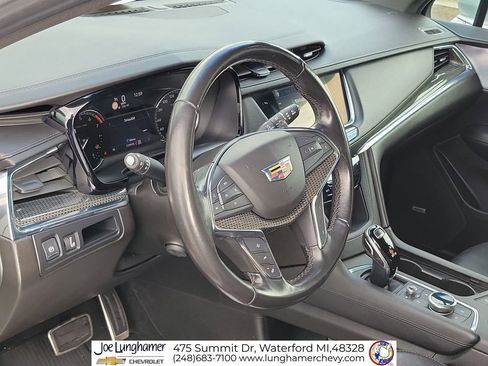 Certified 2020 Cadillac XT5 Sportv w/ LPO, Floor Liner Package image 12