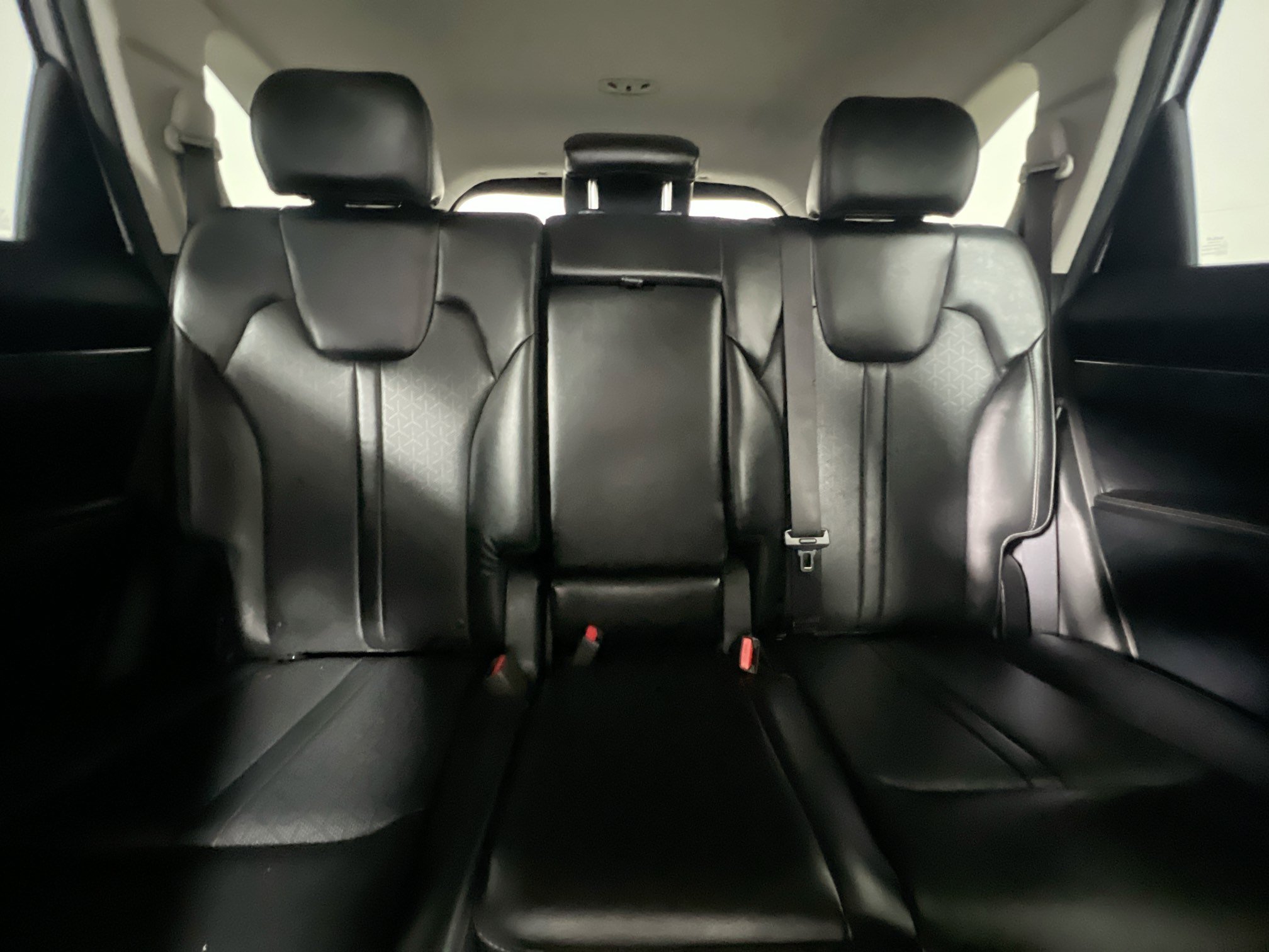 Used 2023 Kia Sorento S FWD image 32