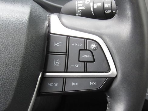 Used 2023 Toyota Highlander Platinum AWD/4WD image 29