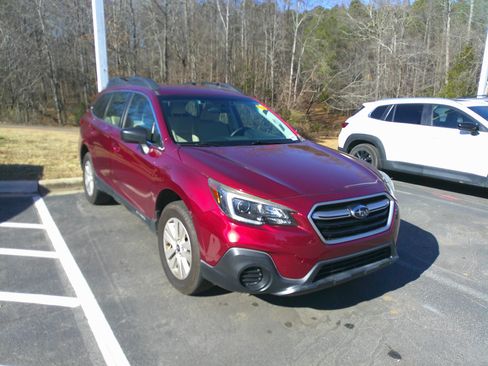 Used 2019 Subaru Outback 2.5i image 3