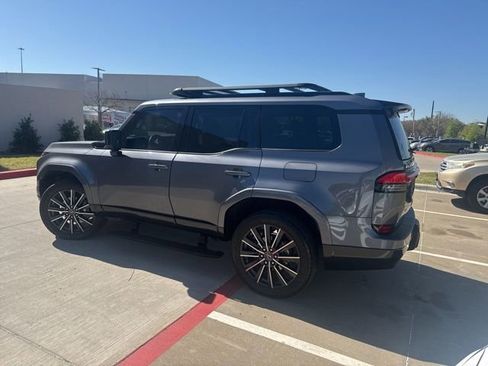 Used 2024 Lexus GX 550 550 Luxury w/ Accessory Package (2T) image 5