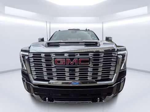 Used 2024 GMC Sierra 2500 Denali w/ Denali Reserve Package AWD/4WD image 8