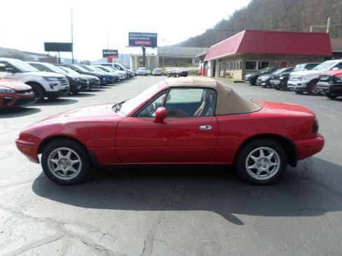 Used 1997 MAZDA MX-5 Miata M-Edition image 9
