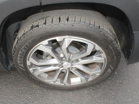 Used 2021 GMC Terrain SLT image 8