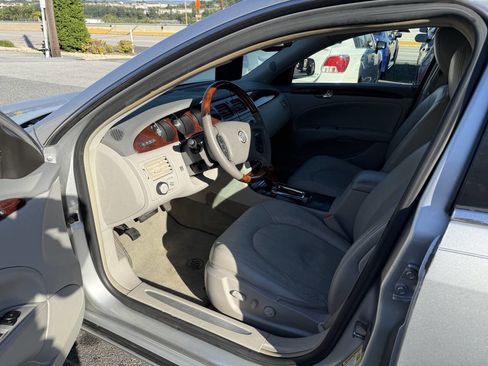 Used 2009 Buick Lucerne CXL image 11