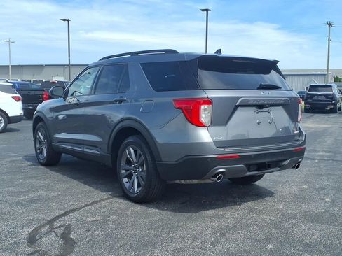 Used 2022 Ford Explorer XLT w/ Equipment Group 202A AWD/4WD image 15