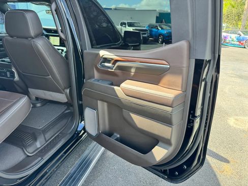 Used 2024 GMC Sierra 1500 Denali w/ Denali Reserve Package AWD/4WD image 15