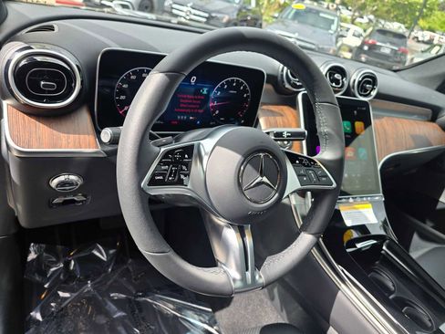 Used 2026 Mercedes-Benz GLC 300 4MATIC image 27