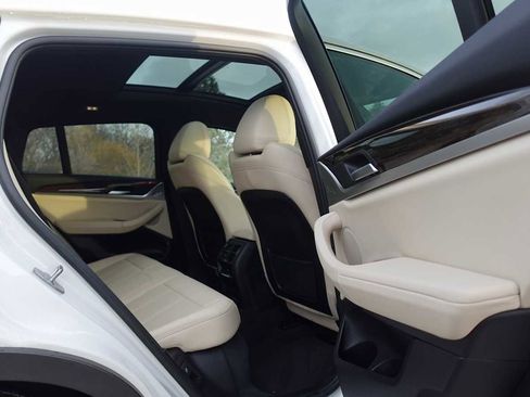 Used 2023 BMW X4 xDrive30i w/ Parking Assistance Package image 19