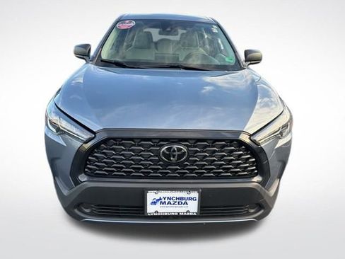 Used 2022 Toyota Corolla Cross L image 10