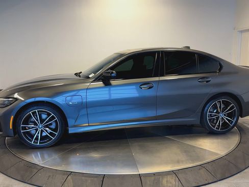Used 2022 BMW 330e xDrive 330e xDrive w/ M Sport Package image 5