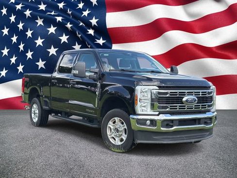 Certified 2025 Ford F250 XLT w/ FX4 Off-Road Package AWD/4WD image 13