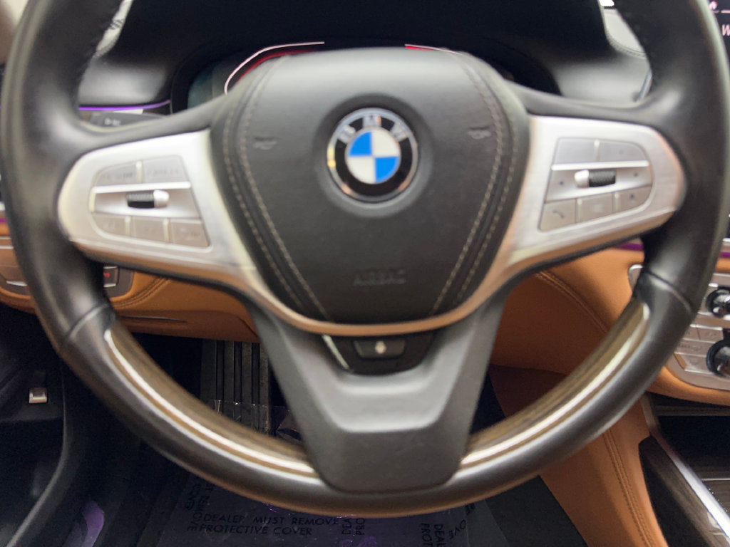 Used 2021 BMW 750i xDrive w/ Executive Package AWD/4WD image 60