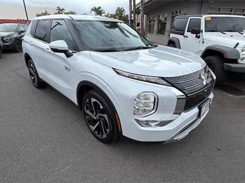 Used 2024 Mitsubishi Outlander 4WD Plug-In Hybrid image 7