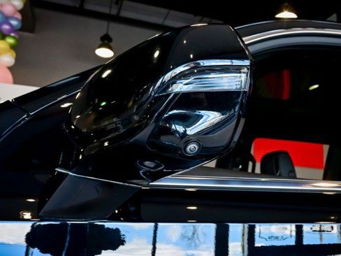 Used 2023 Cadillac Escalade ESV Premium Luxury image 13