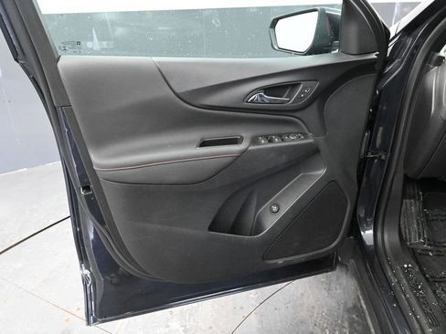 Used 2023 Chevrolet Equinox RS image 19