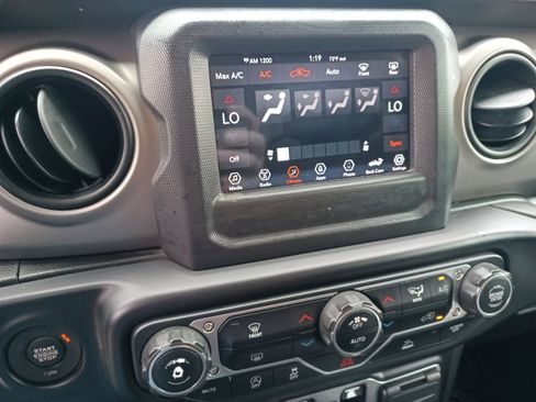 Used 2020 Jeep Gladiator Sport w/ Quick Order Package 24S image 21