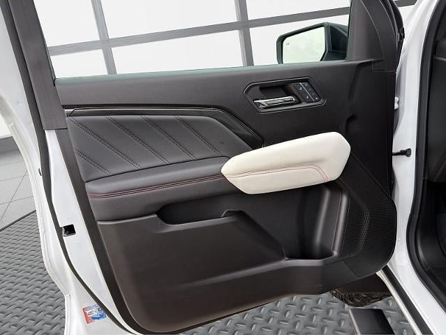 Used 2024 GMC Canyon AT4X AWD/4WD image 25