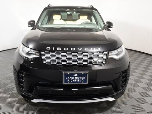 Used 2024 Land Rover Discovery Metropolitan Edition AWD/4WD image 10