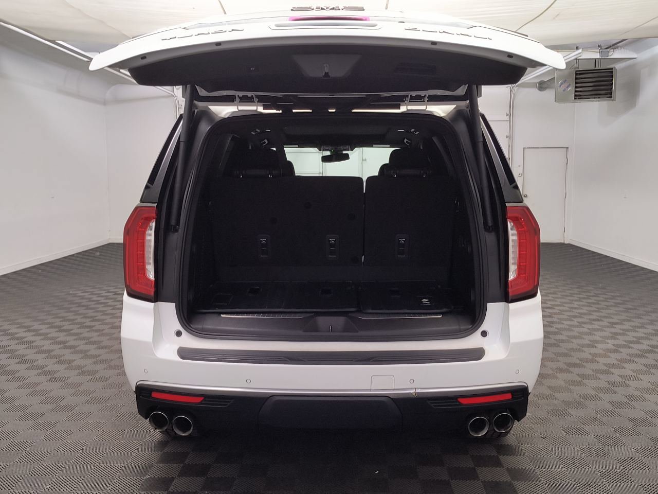 Used 2021 GMC Yukon Denali AWD/4WD image 28