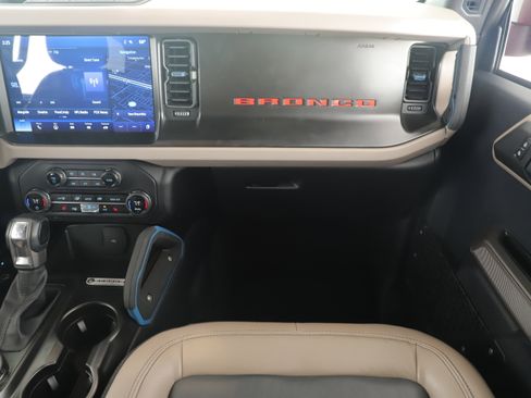 Certified 2023 Ford Bronco Wildtrak image 21