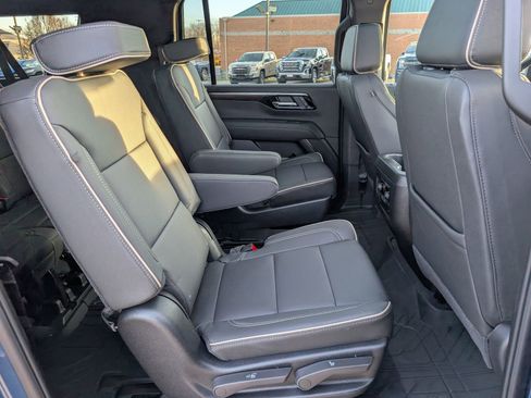 New 2026 Chevrolet Suburban Premier w/ Sun And Tow Package image 10