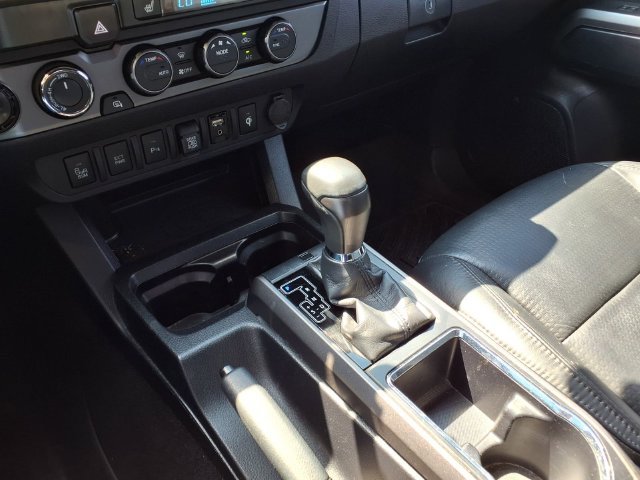Used 2019 Toyota Tacoma TRD Off-Road AWD/4WD image 25