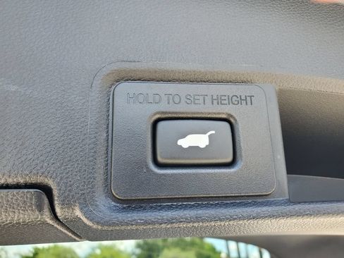 Used 2025 Acura RDX SH-AWD image 9