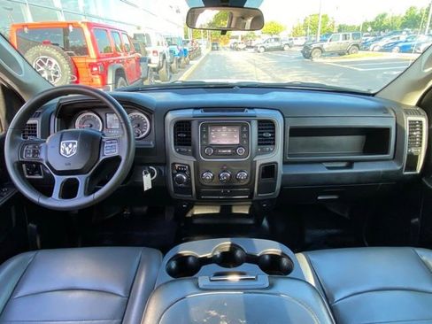 Used 2022 RAM 1500 Tradesman w/ Chrome Appearance Group RWD image 17