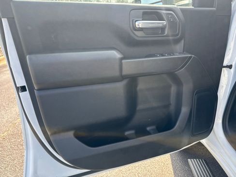 Used 2022 GMC Sierra 2500 Pro w/ Convenience Package image 16