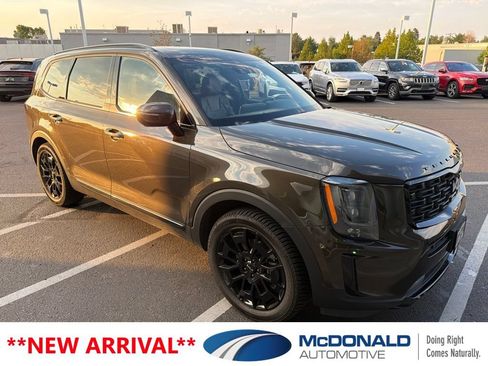 Used 2022 Kia Telluride SX w/ SX Prestige Package AWD/4WD image 4