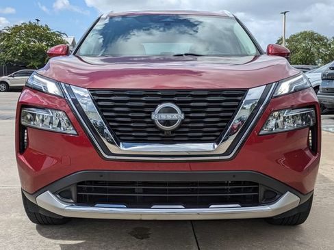 Used 2023 Nissan Rogue Platinum FWD image 3