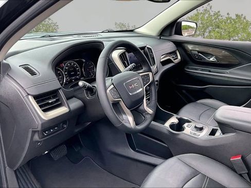 Used 2024 GMC Terrain Denali w/ Denali Premium Package AWD/4WD image 12