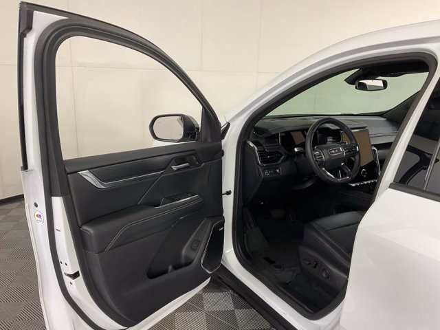 Used 2024 GMC Acadia Elevation w/ LPO, Floor Liner Package FWD image 29
