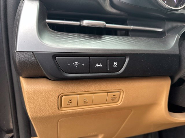 Used 2023 Kia Carnival LX FWD image 7