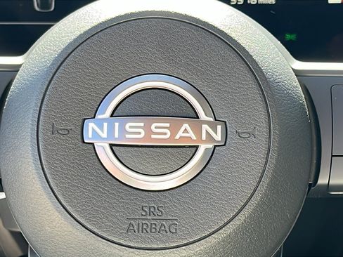 Used 2025 Nissan Kicks SV image 17